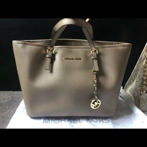 Michael kors purse